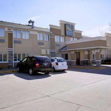 Quality Inn & Suites Des Moines Airport Exteriör bild